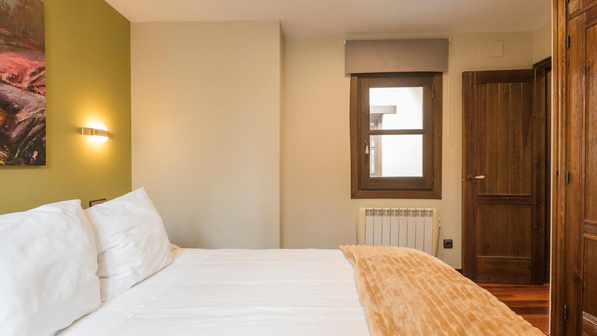 Apartamentos Las Teresitas Junto A La Catedral Толедо Номер фото